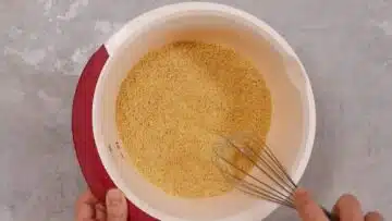 Hefezopf ohne Zucker: Mischen