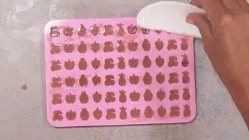 Joghurt Gums ohne Zucker umfüllen