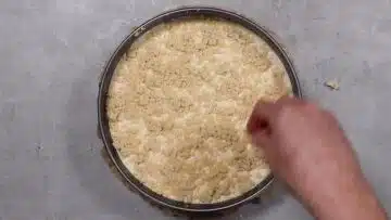 Käse Streuselkuchen ohne Zucker: Backen