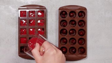 Kirschpralinen ohne Zucker: einfüllen