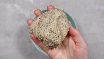 Knusprige Kekse ohne Zucker: Teig kneten