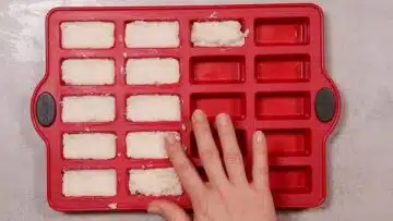 Kokosriegel ohne Zucker: Formen