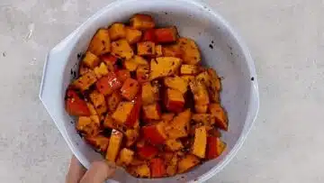 Kürbis aus dem Backofen: Marinieren