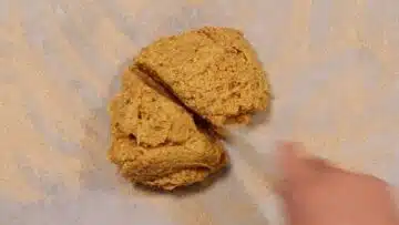 Low Carb Baguette teilen