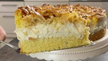 Low Carb Bienenstich ohne Zucker: Anschneiden