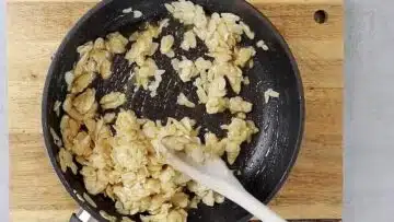 Low Carb Bienenstich ohne Zucker: Einrühren