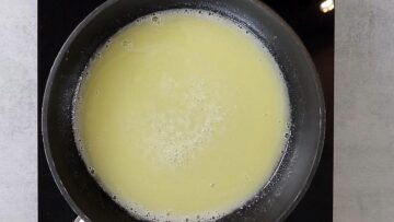 Low Carb Bienenstich ohne Zucker: Kochen