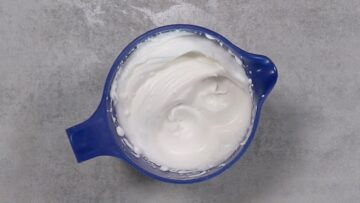 Low Carb Biskuitrolle: Eiweiß schlagen