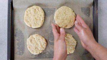 Low Carb Burger Brötchen: Formen