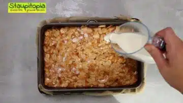 Low Carb Butterkuchen Guss und Abkühlen