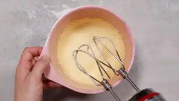 Low Carb Eiweißbrot aufschlagen