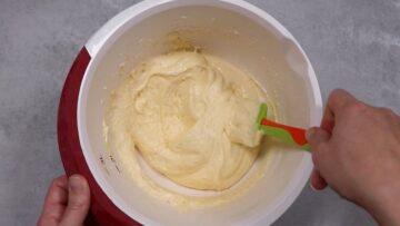 Low Carb Eiweißbrot unterheben