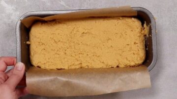 Low Carb Erdnussbutter Kuchen ohne Zucker: Umfüllen