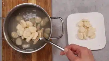 Low Carb Gnocchi: Fertigstellen