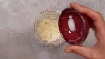 Low Carb Gnocchi: Mahlen