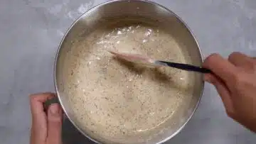 Low Carb Nusskuchen: unterheben