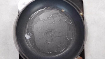 Low Carb Quarkkeulchen ohne Kartoffeln erhitzen