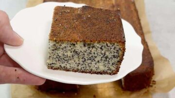 Low Carb Quarkkuchen ohne Zucker: Anschneiden