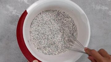 Low Carb Quarkkuchen ohne Zucker: Mischen