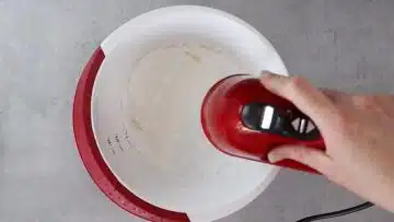 Macarons ohne Zucker: Aufschlagen