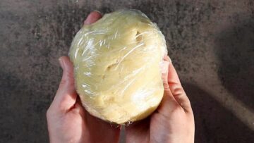 Mürbeteig ohne Zucker: Kühlen