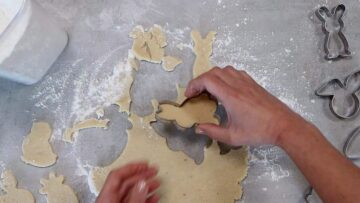 Osterplätzchen ohne Zucker: Ausstechen