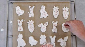 Osterplätzchen ohne Zucker: Backen