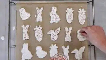 Osterplätzchen ohne Zucker: Backen