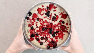 Quark Beeren Kuchen: Backen