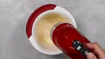 Schokoauflauf ohne Zucker: Weiterschlagen