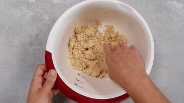 Streusel ohne Zucker: Kneten