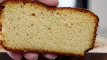 Apfelmuskuchen ohne Zucker: Schneiden