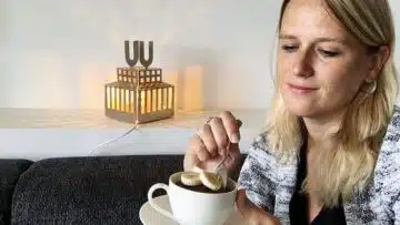 Bananen Tassenkuchen ohne Zucker: Erhitzen