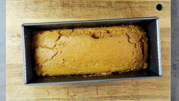 Brot mit Kurkuma: Backen