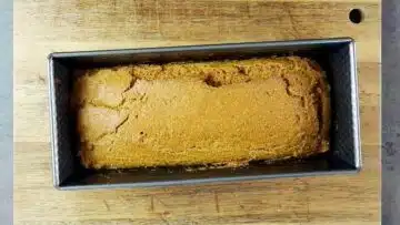 Brot mit Kurkuma: Backen