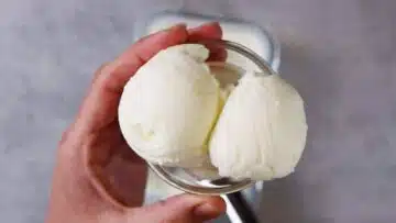 Buttermilch Zitronen Eis selber machen ohne Zucker: Genießen