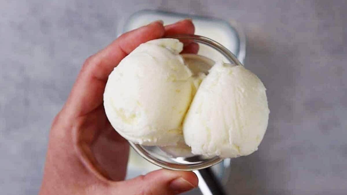 Buttermilch Zitronen Eis selber machen ohne Zucker: Genießen