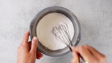 Buttermilch Zitronen Eis selber machen ohne Zucker: Mischen