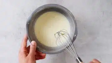 Buttermilch Zitronen Eis selber machen ohne Zucker: Rühren