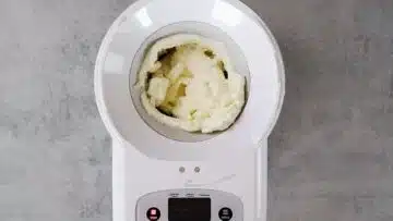 Buttermilch Zitronen Eis selber machen ohne Zucker: Verrühren