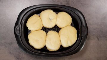 Dampfnudeln ohne Zucker: Gehen lassen