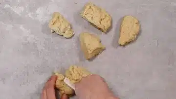 Dampfnudeln ohne Zucker: Teilen