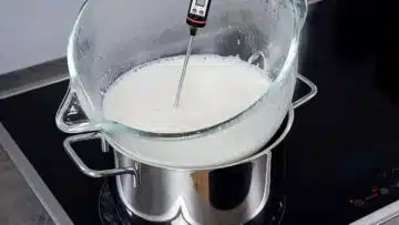 Eierlikör ohne Zucker: Erhitzen