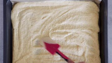 Gesundes Leinsamenbrot ohne Mehl: Verstreichen