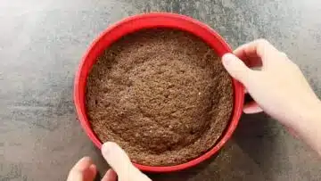 Glutenfreier Low Carb Tortenboden ohne Zucker: Erhitzen