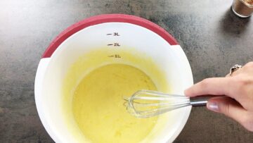 Glutenfreier Low Carb Tortenboden ohne Zucker: Verrühren