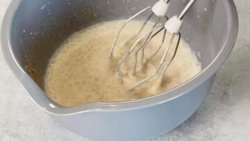 Haselnusseis ohne Zucker: Rühren