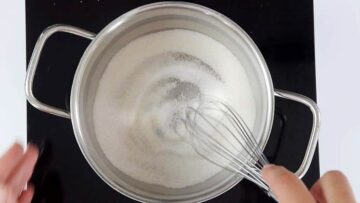 Joghurttorte ohne Zucker: Mischen