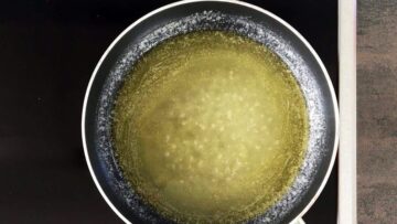 Karamell ohne Zucker selber machen: Schmelzen