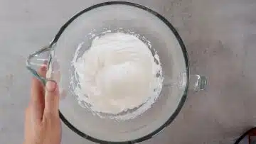 Kokosmakronen ohne Zucker: Aufschlagen